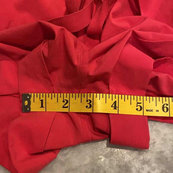 Hot pink drawstring Lululemon shorts 2.5 inch size 4 - Picture 4 of 10